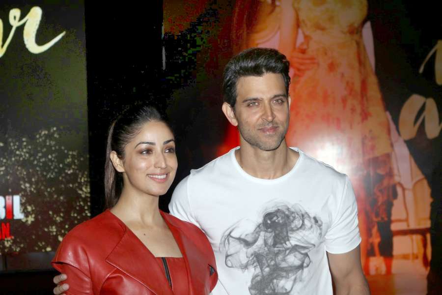 Mumbai: Actors Hrithik Roshan and Yami Gautam during a programme organsied to launch of a song from "Kaabil" in Mumbai, on Jan 5, 2017. (Photo: IANS)