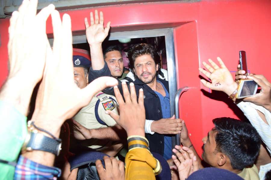 Mumbai: Actor Shah Rukh Khan travels in Rajdhani Express to Delhi to promote his film Raees in Mumbai on Jan 23, 2017. (Photo: IANS) by .
