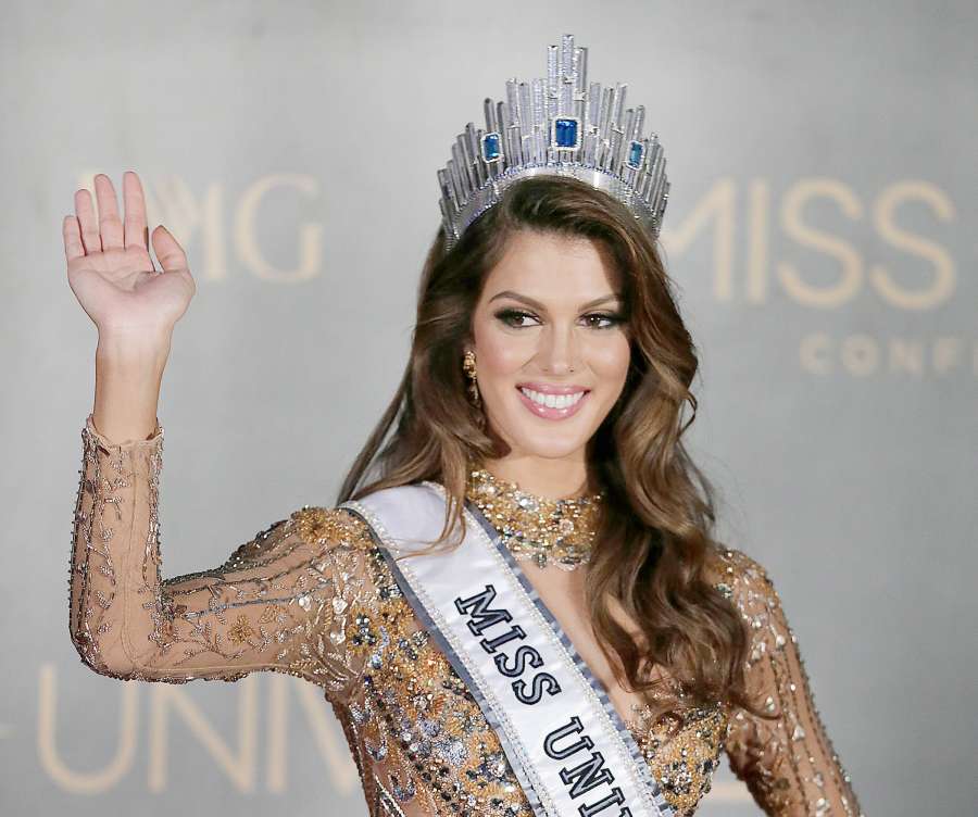 (WORLD SECTION) PHILIPPINES-PASAY CITY-MISS UNIVERSE by .