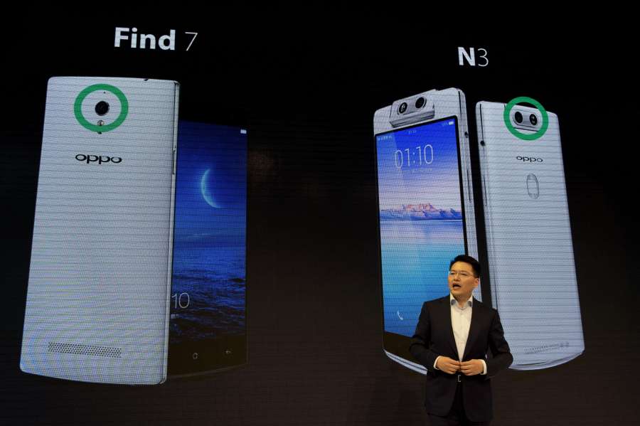 BARCELONA, Feb. 28, 2017 (Xinhua) -- Andy Jiang from OPPO speaks during the presentation of their new devices on the occasion of the Mobile World Congress (MWC) in Barcelona, Spain, Feb. 27, 2017. (Xinhua/Lino De Vallier/IANS) by .