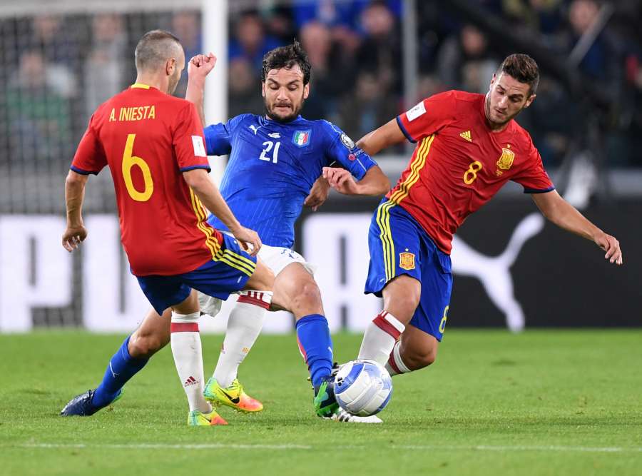 (SP)ITALY-TURIN-SOCCER-WORLD CUP QUALIFIER-ITA-ESP by .