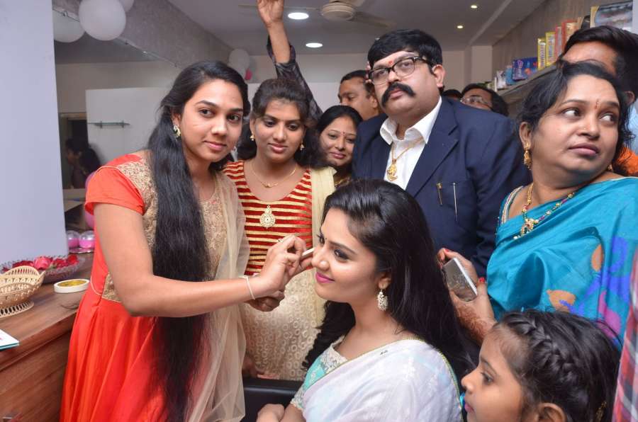 Hyderabad: Actress Sreemukhi launches Maanvi's Beauty Studio & Spa at Ameerpet in Hyderabad on Feb 5, 2017. (Photo: IANS) by .