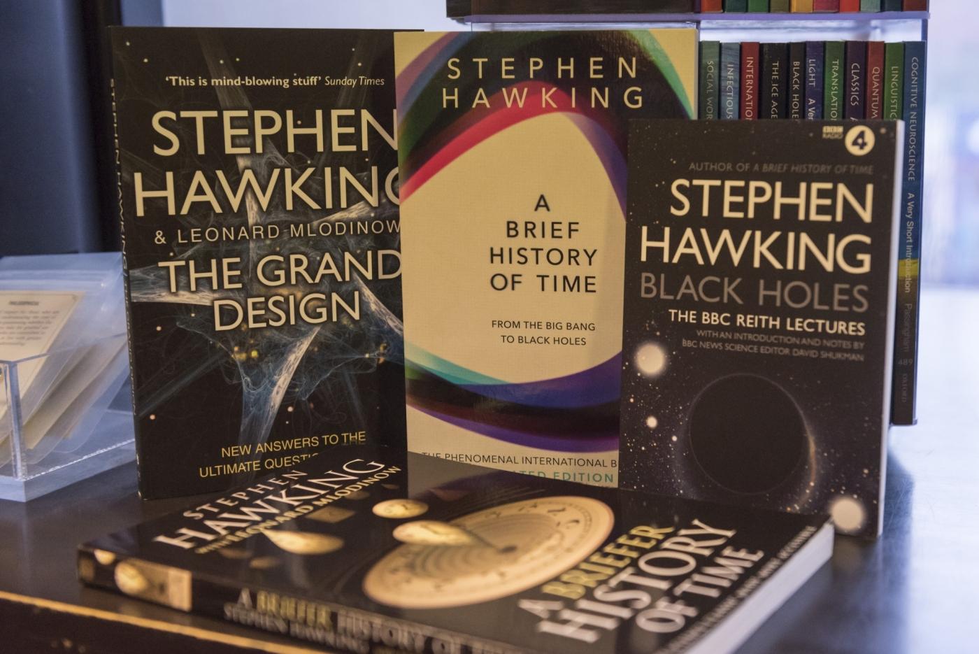 LONDON, March 14, 2018 (Xinhua) -- World renowned physicist Stephen Hawking's books are seen at a bookshop in London, Britain, on March 14, 2018. Renowned British physicist Stephen Hawking died peacefully at home in the British university city of Cambridge in the early hours of Wednesday at the age of 76, his family spokesman said. (Xinhua/Stephen Chung/IANS) by .