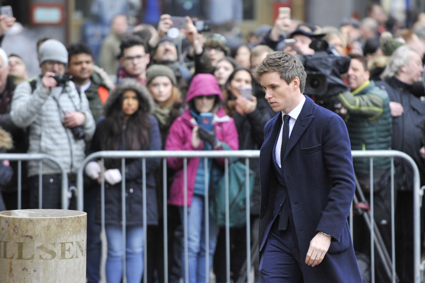 CAMBRIDGE, March 31, 2018 (Xinhua) -- Actor Eddie Redmayne, who played the role of British physicist Stephen Hawking in the film "The Theory of Everything", attends the private funeral of Stephen Hawking at the Great St Mary's Church in Cambridge, Britain, on March 31, 2018. The funeral of Professor Stephen Hawking was held Saturday at a church near the Cambridge University college where he was a fellow for more than half a century. (Xinhua/Stephen Chung/IANS) by .