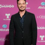 TU MUNDO AWARDS 2015 IN MIAMI by Gaston De Cardenas.