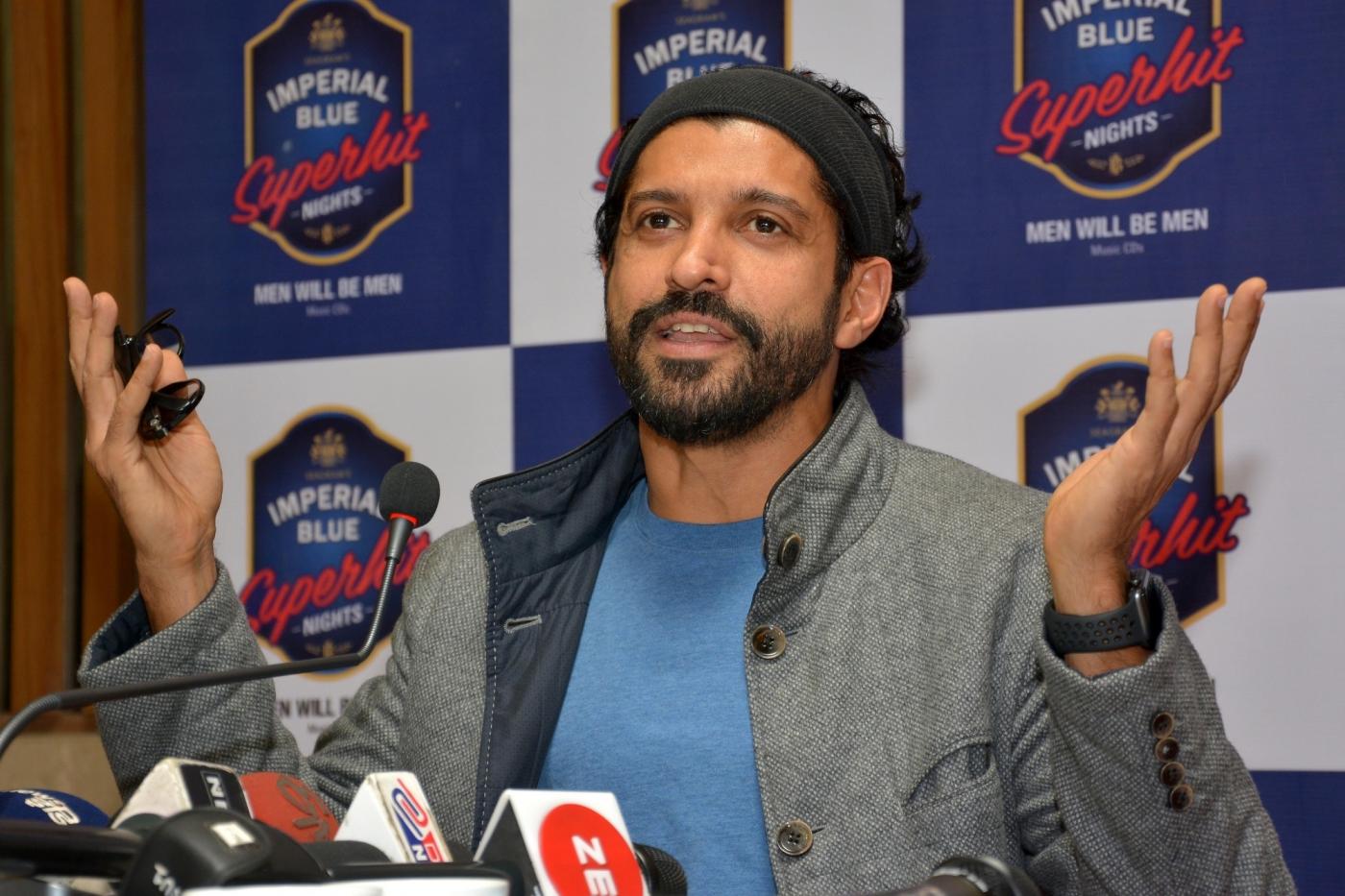 Jaipur: Actor Farhan Akhtar addresses a press conference regarding Imperial Blue Superhit Night concert, in Jaipur on Dec 17, 2017. (Photo: IANS) by .