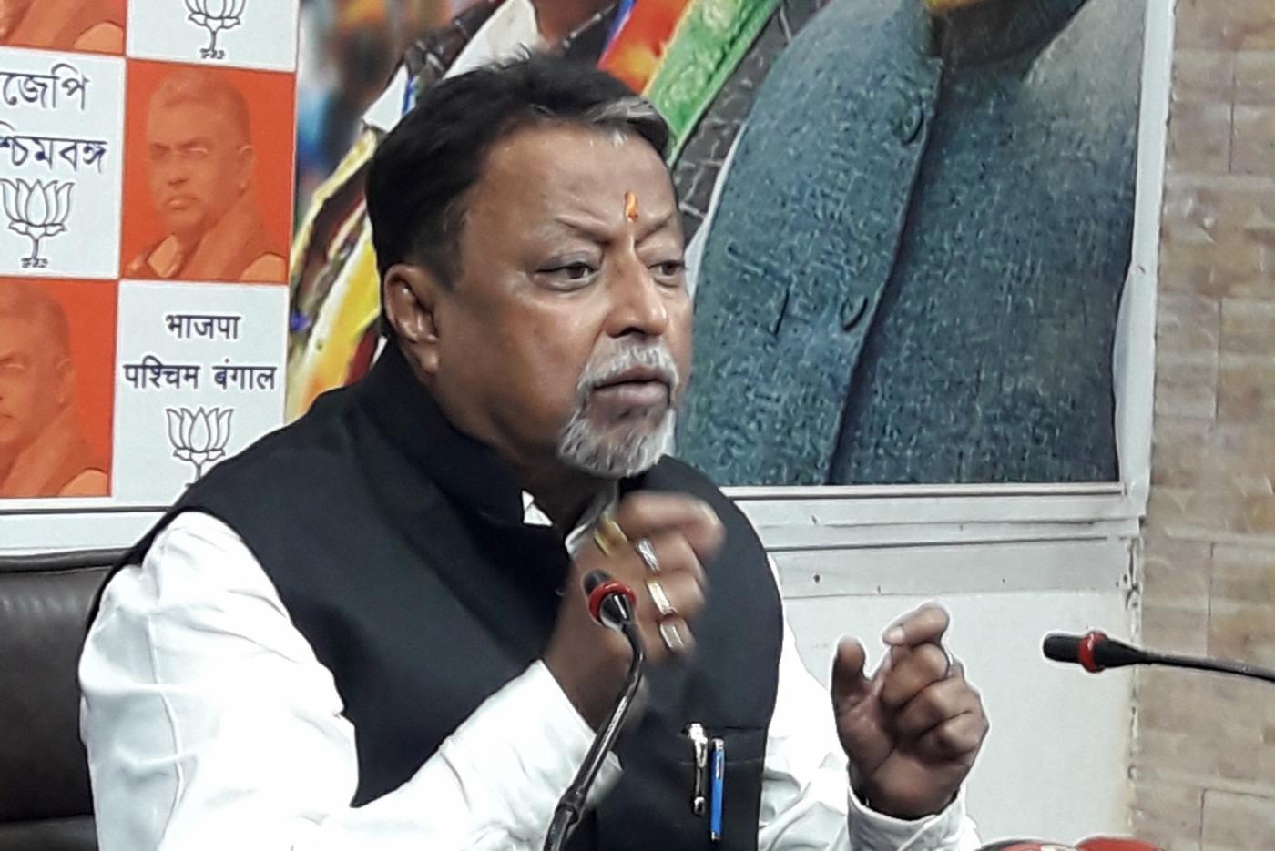 Kolkata: BJP leader Mukul Roy addresses a press conference in Kolkata Feb 10, 2019. (Photo: IANS) by .