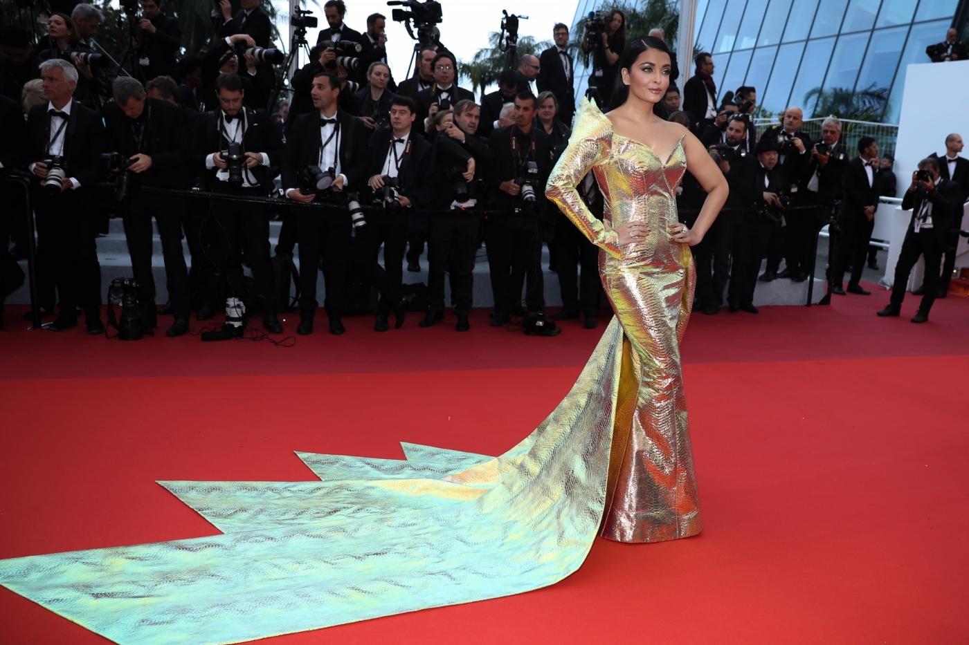 CANNES, May 20, 2019 (Xinhua) -- Actress Aishwarya Rai Bachchan poses for photos upon her arrival at the premiere of the film "A Hidden Life" at the 72nd Cannes Film Festival in Cannes, southern France, on May 19, 2019. The 72nd Cannes Film Festival is held from May 14 to 25. (Xinhua/Zhang Cheng/IANS) by .