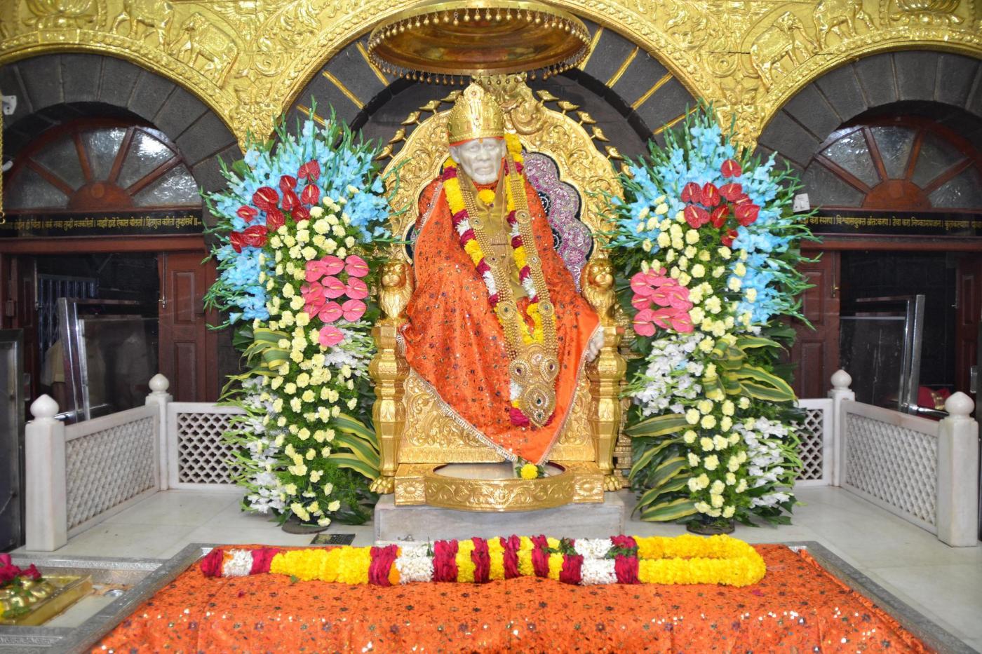 A Statue of Sai Baba during the ongoing 95th âpunyatithiâ of Saibaba in Shirdi on Oct.13, 2013. (Photo:IANS) by .