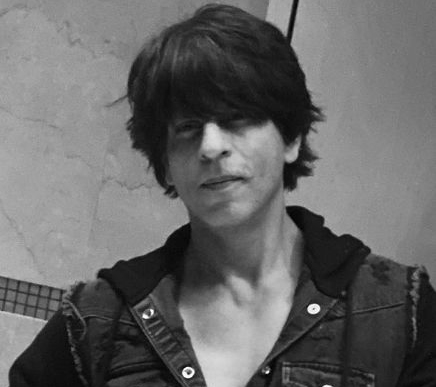 uperstar Shah Rukh Khan on Wednesday wished his fans a happy new year with an inspiring message. by .