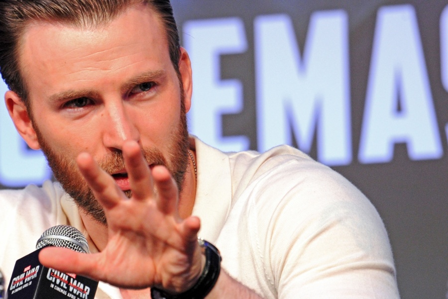 Actor Chris Evans. (File Photo: Xinhua/Then Chih Wey/IANS) by .