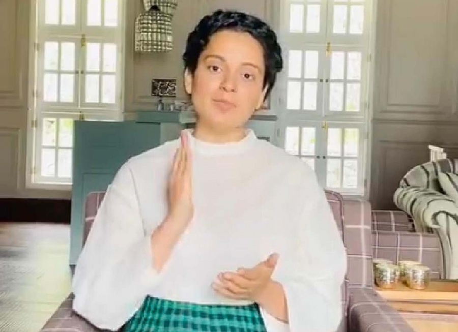 Kangana Ranaut: Rangoli and I 'will publicly apoligize' if anyone finds an offensive tweet. by .