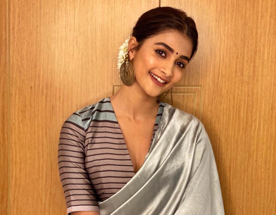 Actress Pooja Hegde has made a donation of Rs 2.5 lacs for two children suffering from cancer. Recently, she attended an event hosted by, CURE Foundation. The event was held to announce the 6th Biennial 'Cancer Crusaders Invitation Cup', a world-class golf tournament which will be held as a fund-raiser and awareness initiative to support the child cancer patient. by .