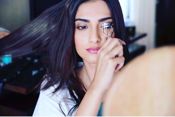 Sonam considers curling eyelashes an 'impossible task'. by .