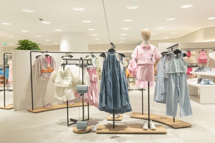 Zara’s Flagship Store at Phoenix Palladium reopens - Asian News from UK